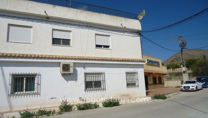 Resale - Apartment / Flat - Fortuna - El Reloj