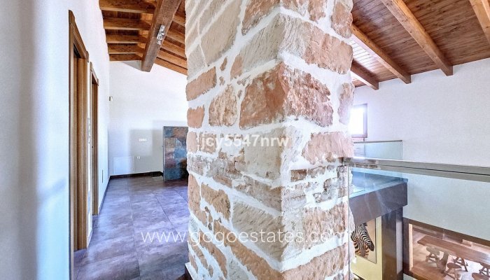 Resale - Finca rústica - Yecla