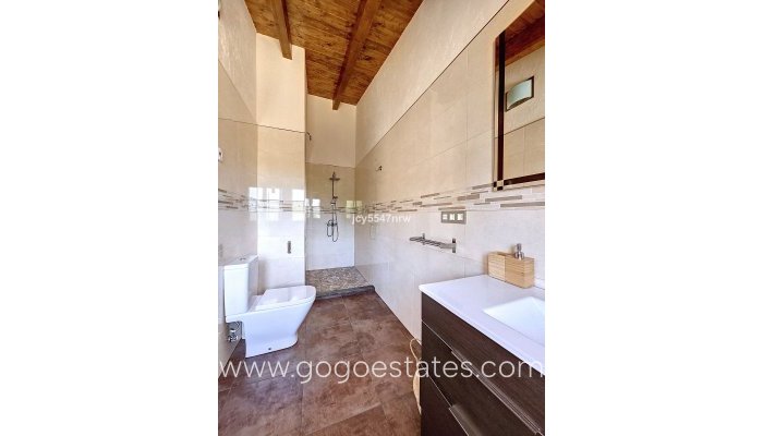 Resale - Finca rústica - Yecla