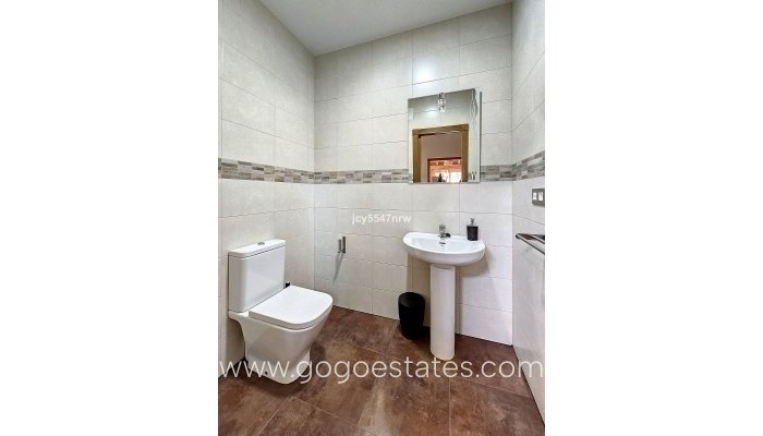 Resale - Finca rústica - Yecla