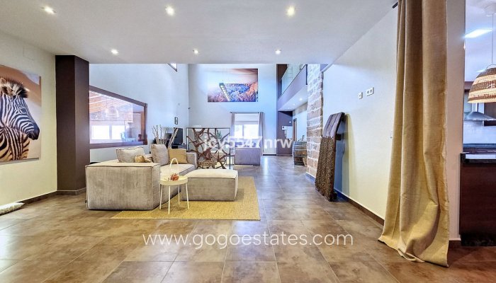 Resale - Finca rústica - Yecla