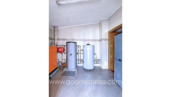 Resale - Finca rústica - Yecla