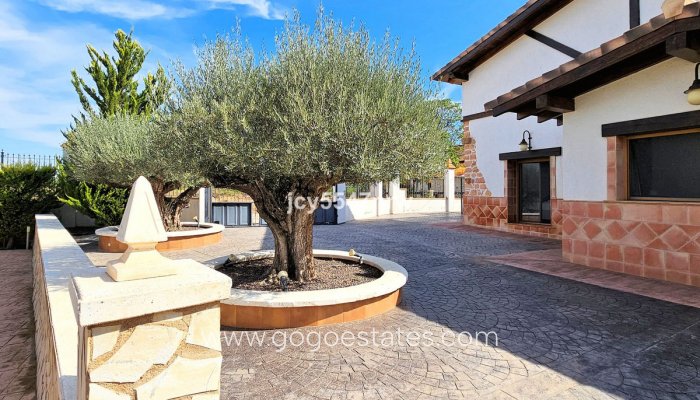 Resale - Finca rústica - Yecla