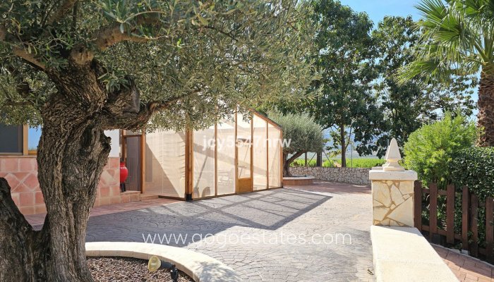 Resale - Finca rústica - Yecla