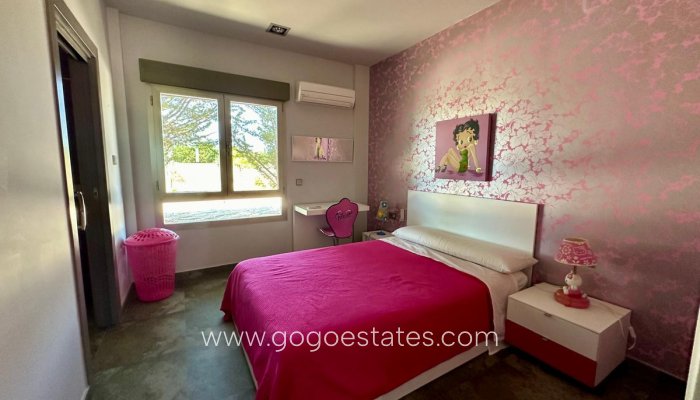 Revente - Villa - Yecla