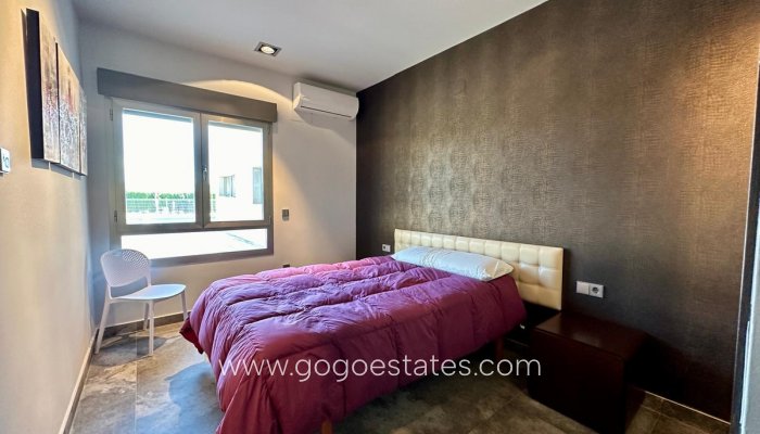 Revente - Villa - Yecla