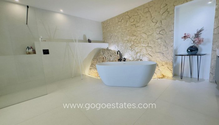 Resale - Villa - Málaga - Huerta del Prado-La Montua