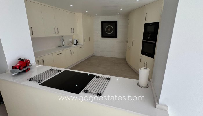 Wiederverkauf - Villa - Estepona - Las Lomas