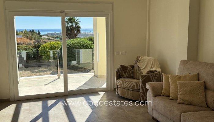 Wiederverkauf - Villa - Estepona - Las Lomas