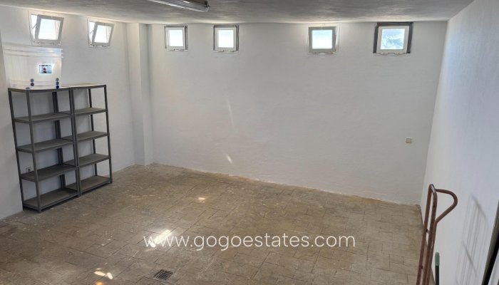 Wiederverkauf - Villa - Estepona - Las Lomas