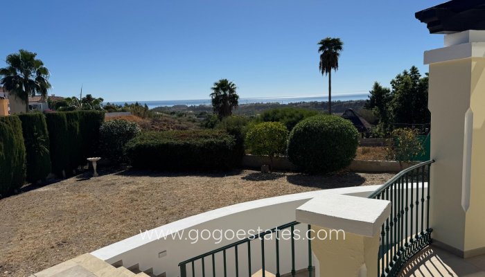 Wiederverkauf - Villa - Estepona - Las Lomas