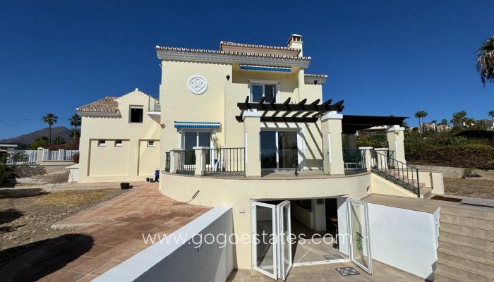 Wiederverkauf - Villa - Estepona - Las Lomas