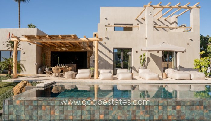 Resale - Villa - Estepona - Parque Selwo Aventura