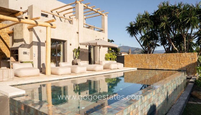 Resale - Villa - Estepona - Parque Selwo Aventura