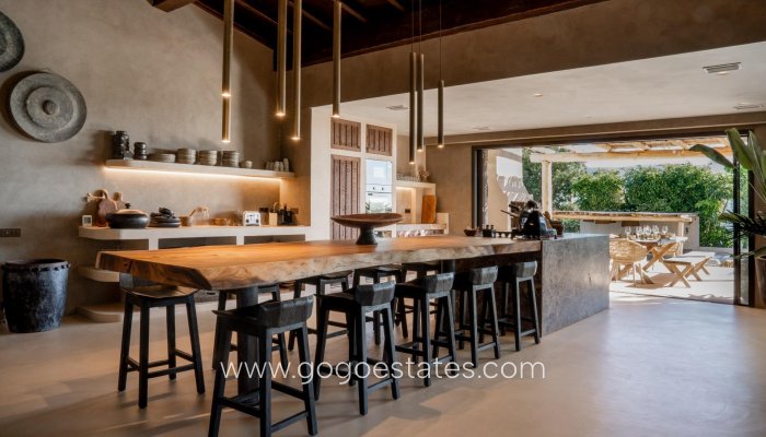 Resale - Villa - Estepona - Parque Selwo Aventura