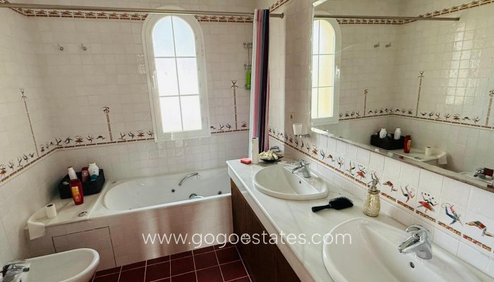 Resale - Villa - Casares - Casares Golf - Casares del Sol