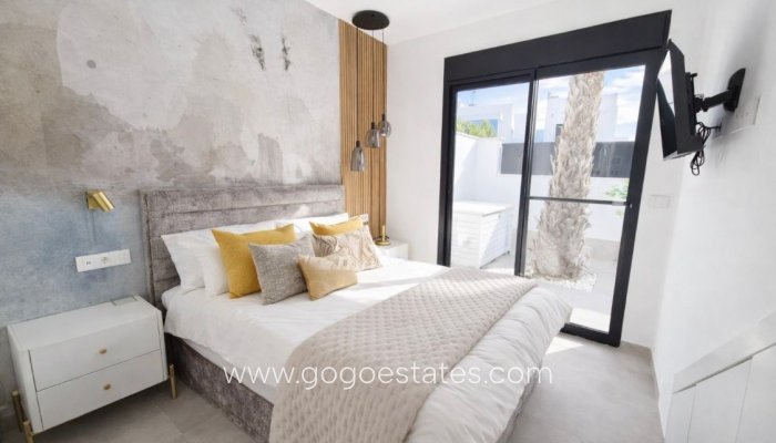 Resale - Semi-detached duplex - Los Alcazares - La Minería