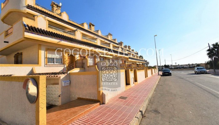 Venta - Villa / Chalet - Orihuela Costa - Playa Flamenca