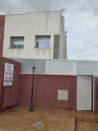 Modern 3-Bedroom Semi-Detached Home in Santiago de la Ribera