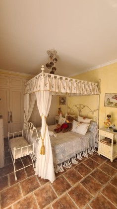 Charming Andalusian Villa with Spacious Plot