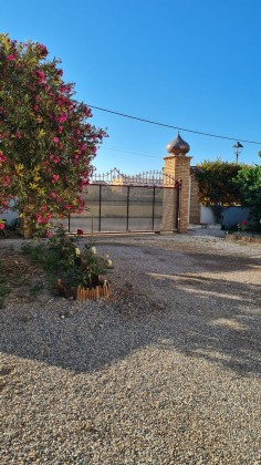 Charming Andalusian Villa with Spacious Plot